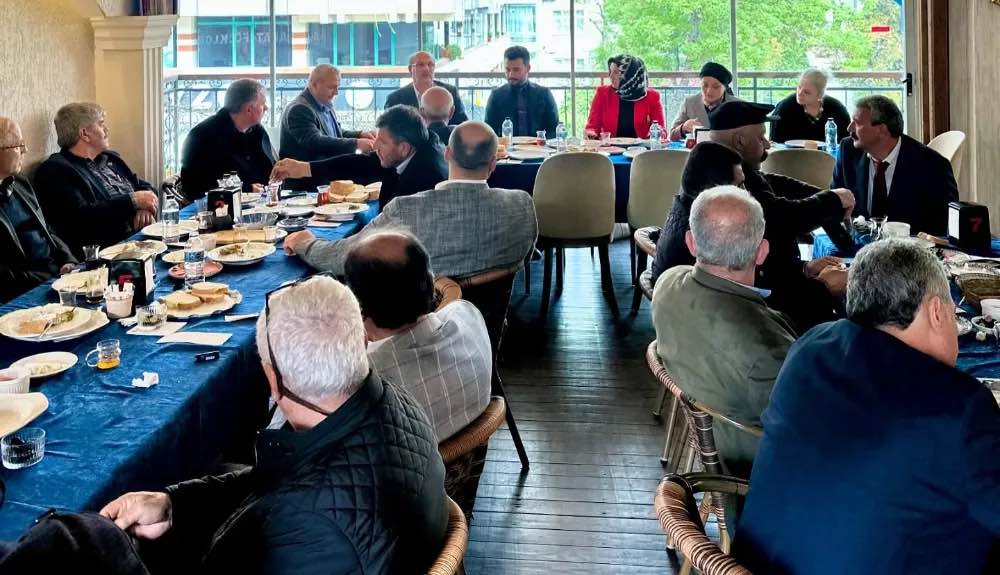 CHP’Lİ KÖROĞLU, MUHTARLARIN NABZINI TUTTU