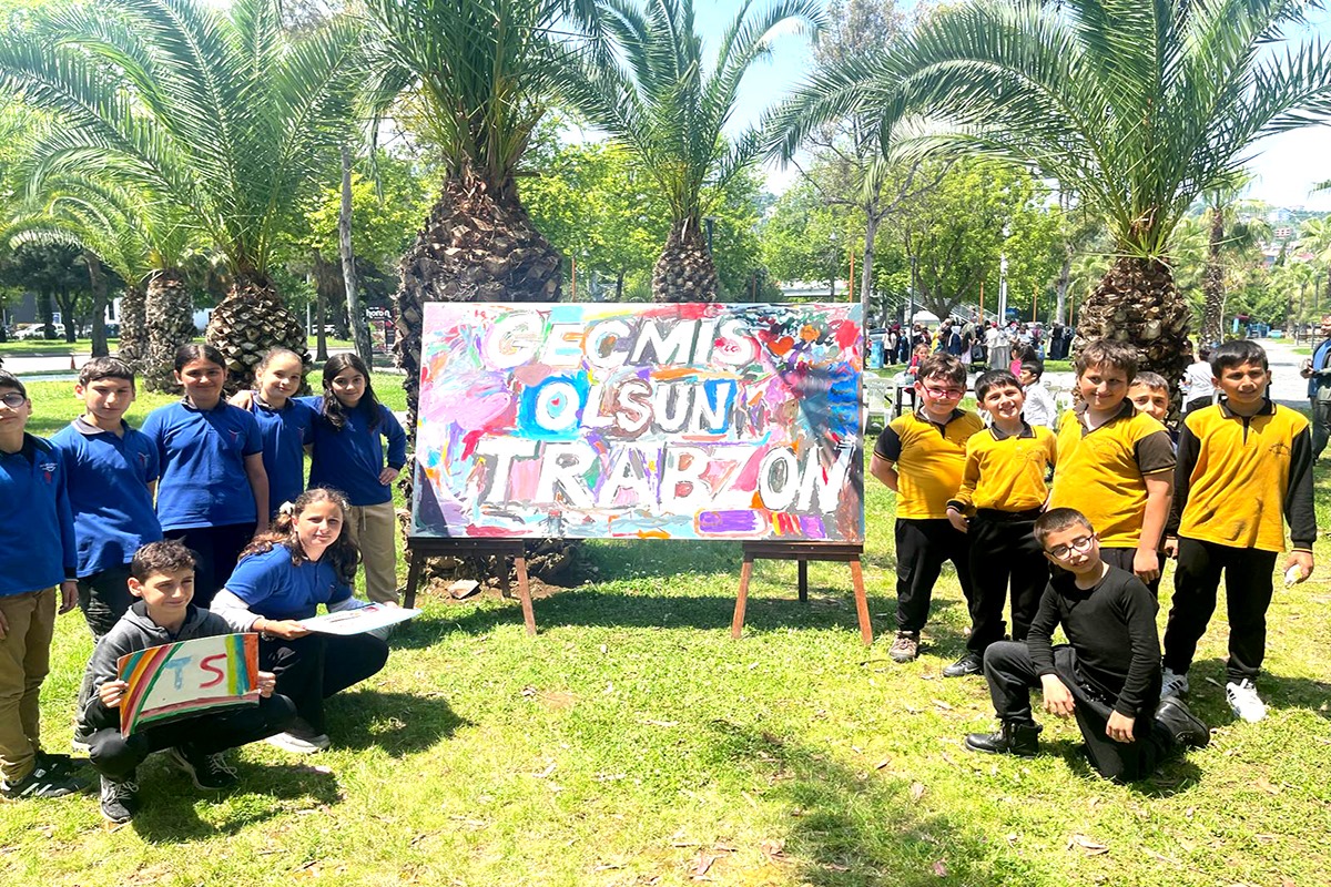 ÇOCUKLARIMIZ SANATLA BULUŞTU