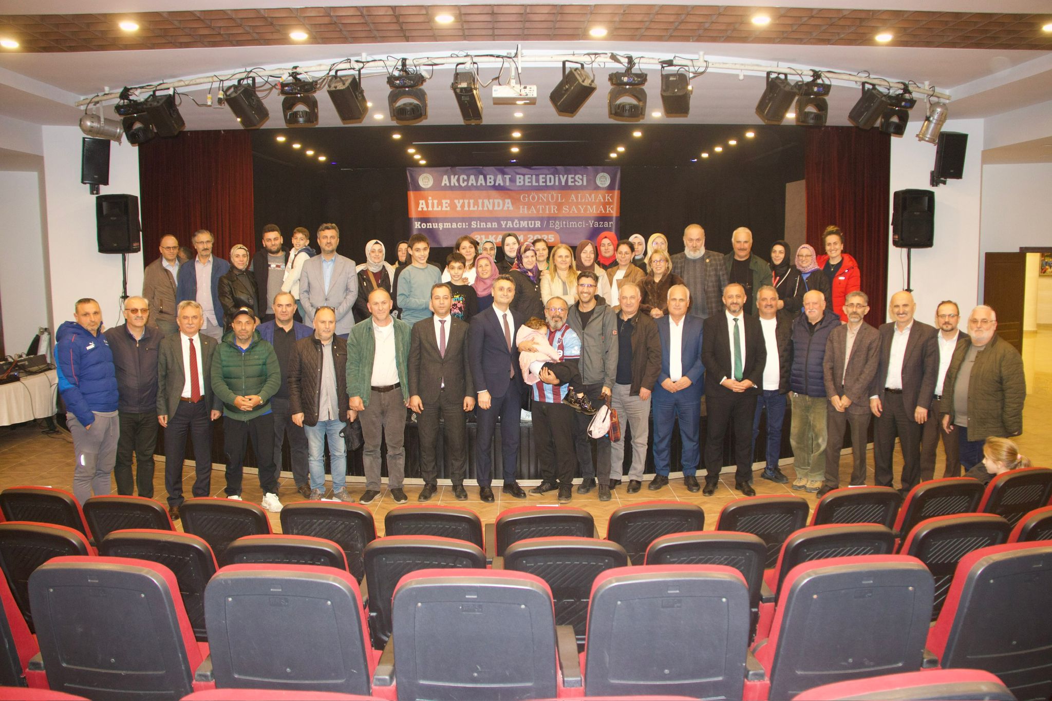 “Gönül Almak, Hatır Saymak” Semineri Akçaabat’ta Üç Oturumla Gerçekleştirildi