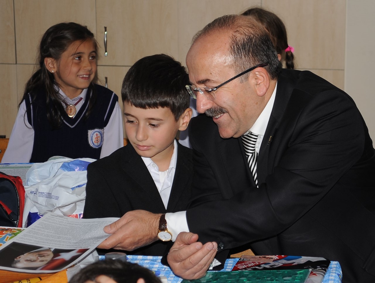 Gümrükçüoğlu’ndan Eğitim Öğretim Yılı Mesajı.