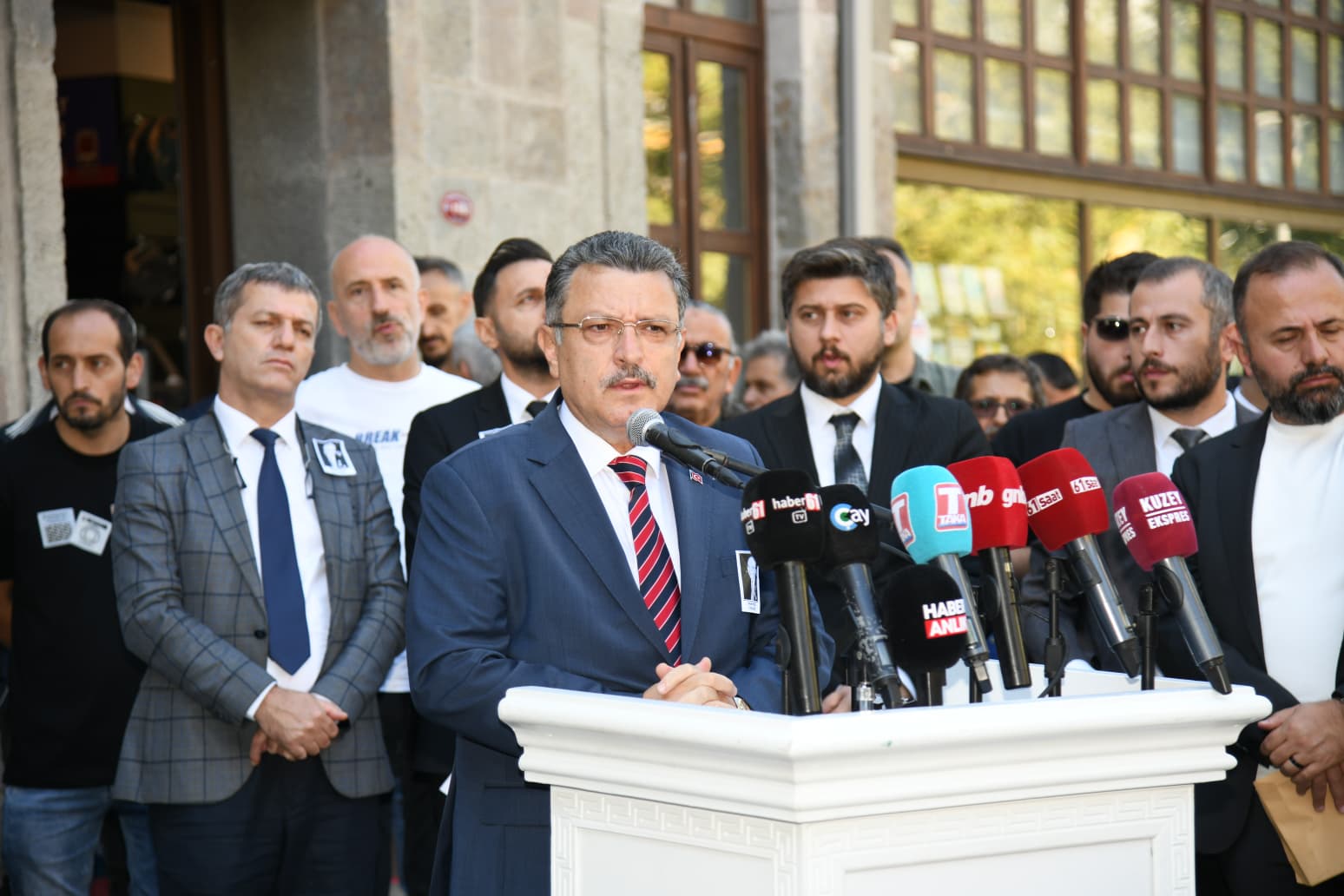 Hasan Melek son yolculuğuna uğurlandı