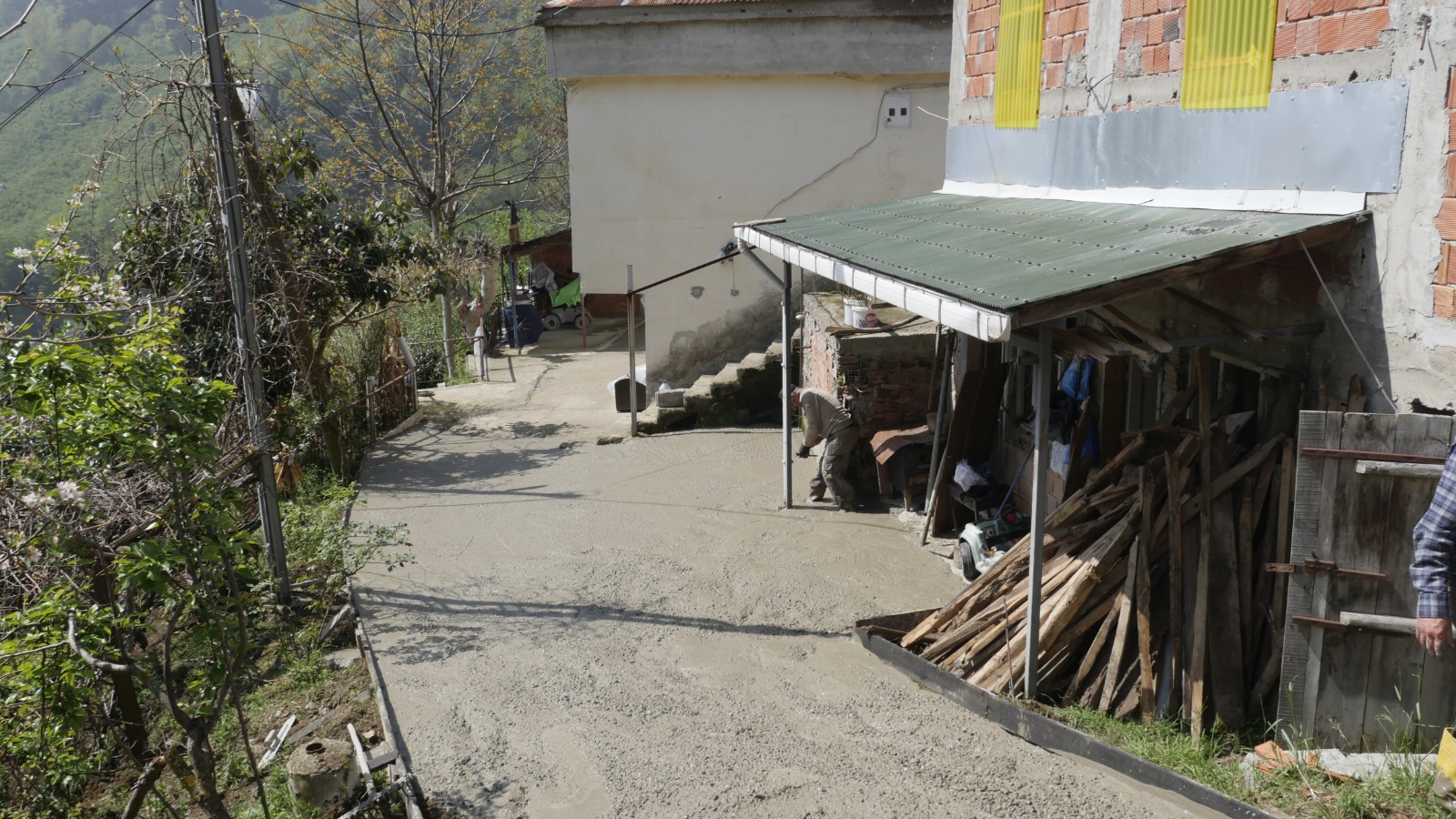 HASTA VATANDAIN YOL SORUNUNU BYKEHR ZD
