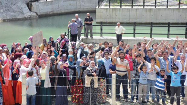 HES binasına baskın