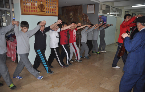 Horon öğreniyorlar