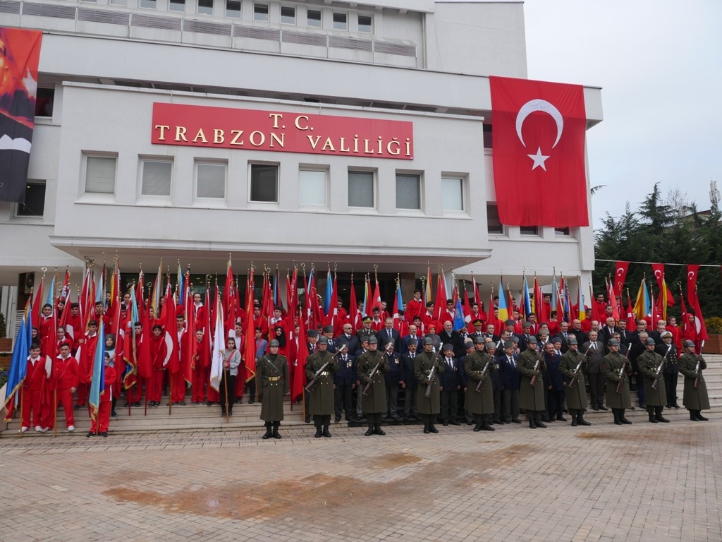 lelebet ya istiklal ya lm diyeceiz

