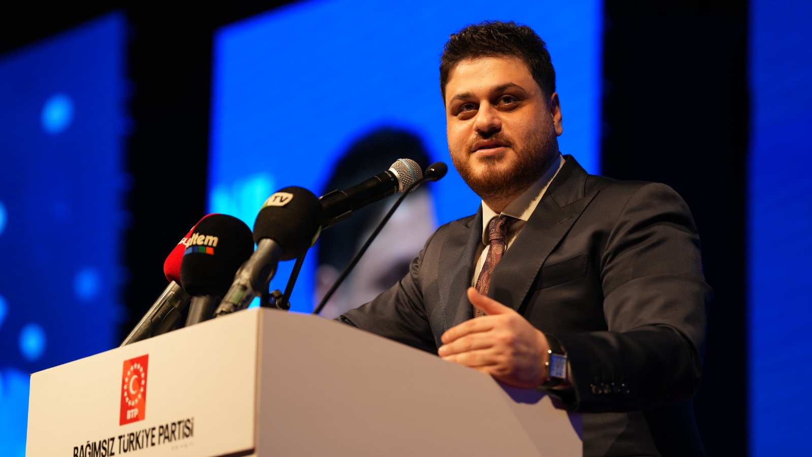 '�ran'�n dolar hamlesi f�zelerden daha etkili oldu'
