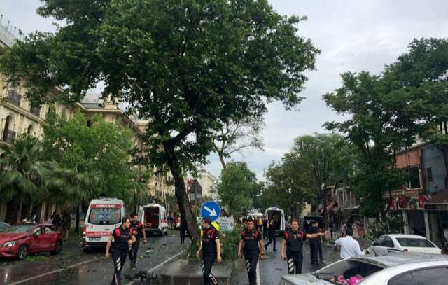 stanbul'da polise bombal saldr
