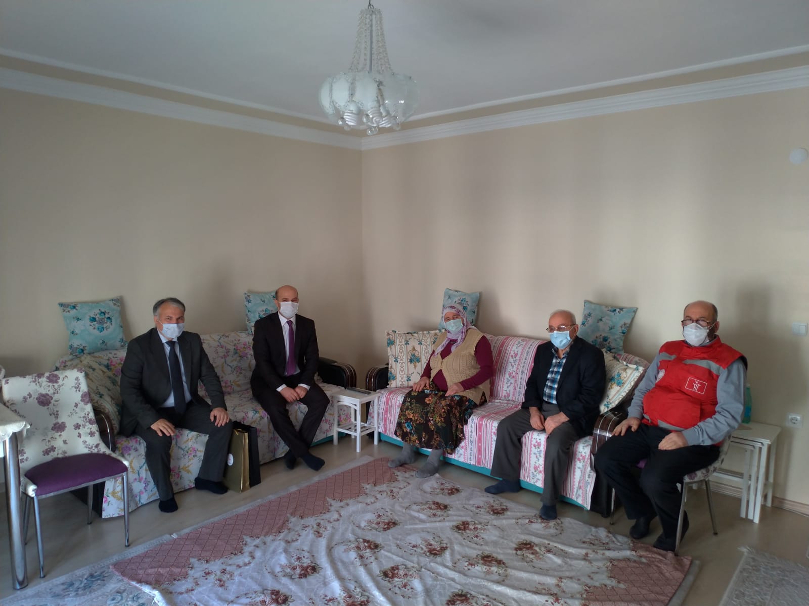 Kaymakamdan ehit Ailelerine Ziyaret
