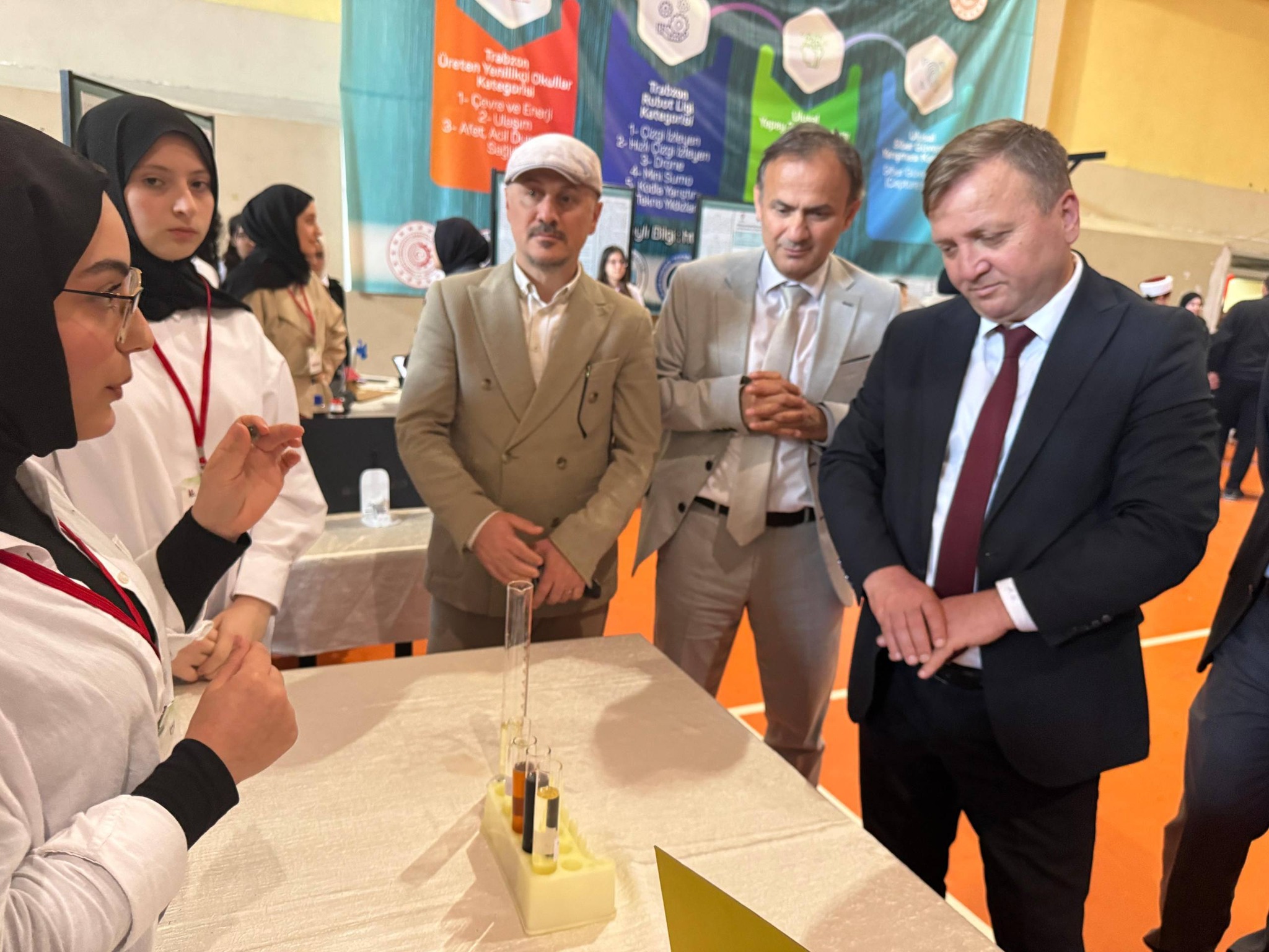 KIZ İMAM HATİP LİSESİ’NDEN TÜBİTAK BİLİM FUARI