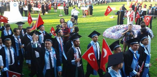 KT'de mezuniyet cokusu

