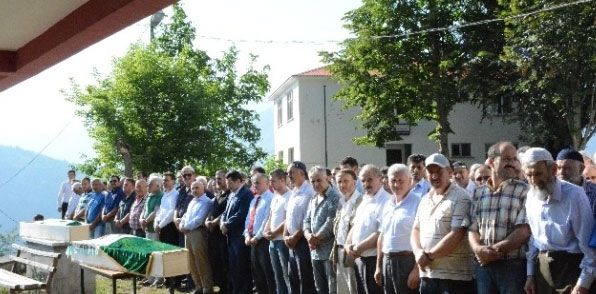 Maka'da gzya sel oldu 