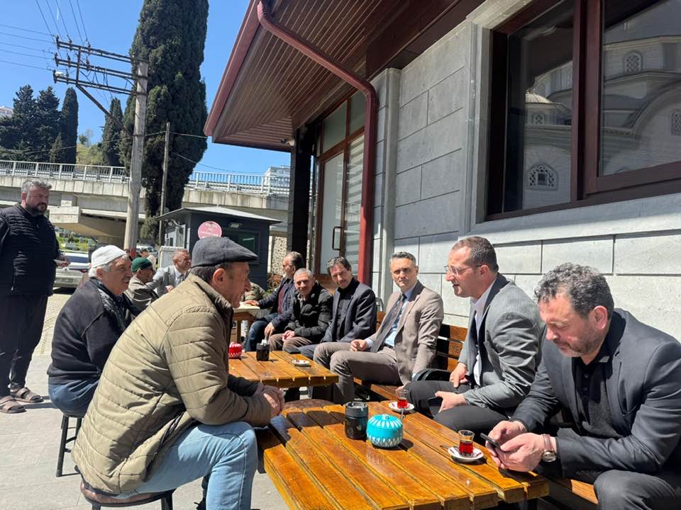 MAHALLE MAHALLE BULU�MA: BA�KAN OSMAN NUR� EK�M BU KEZ YILDIZLI�DAYDI

