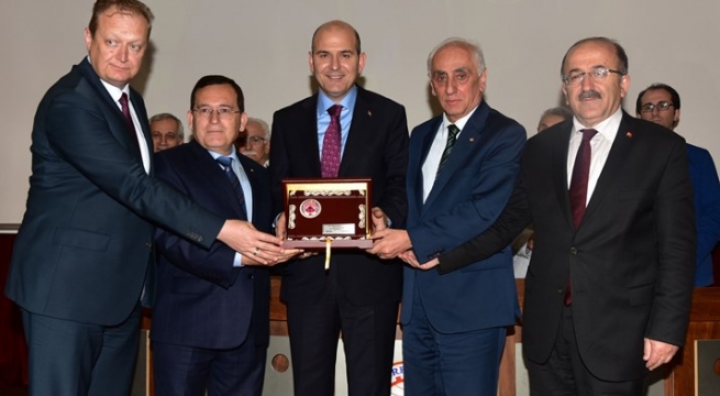 Meclis Bakan' M.adan Eren Soylu'ya Baar Diledi
