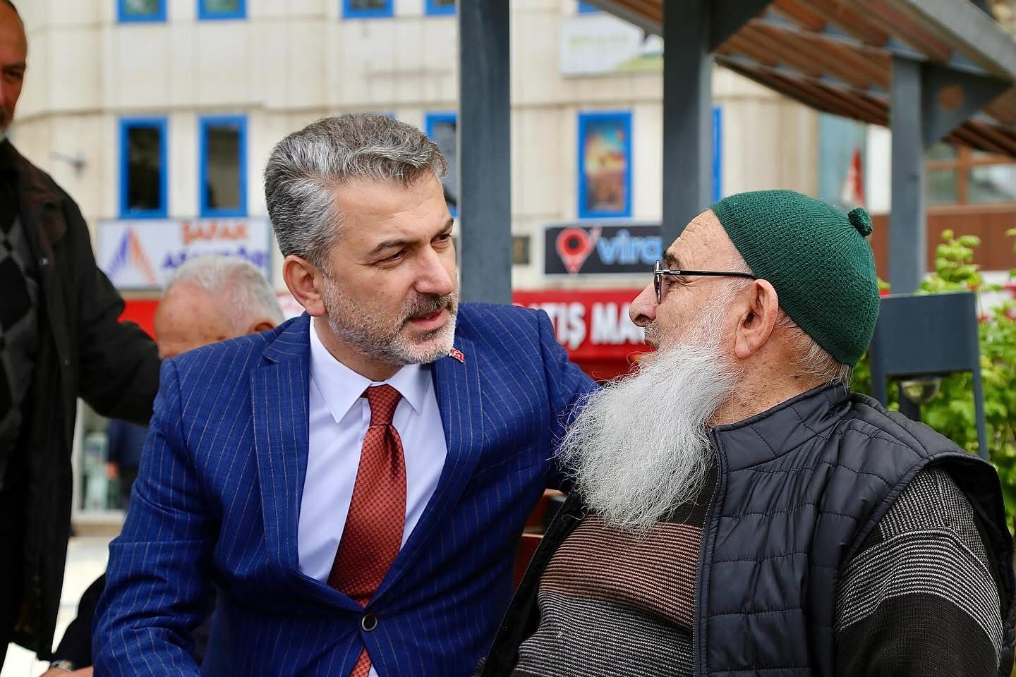 Mumcu, 2025 y�l� boyunca Trabzon�da y�r�t�len yat�r�mlar�, projeleri ve te�kilat �al��malar�n� de�erlendirdi.