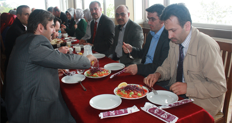 Okul Aile Birlii Yemek Verdi

