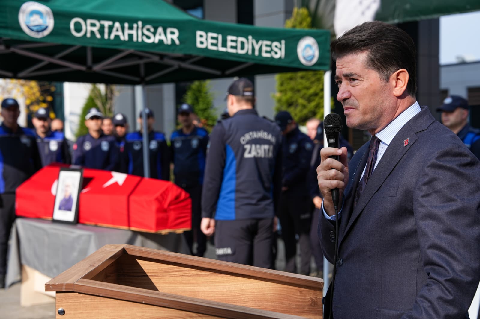 ORTAHİSAR BELEDİYESİ, YOLDAŞ’INI GÖZYAŞLARIYLA SON YOLCULUĞUNA UĞURLADI