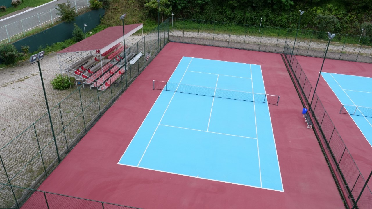 Ortahisar, tenis kortlarını yeniledi!