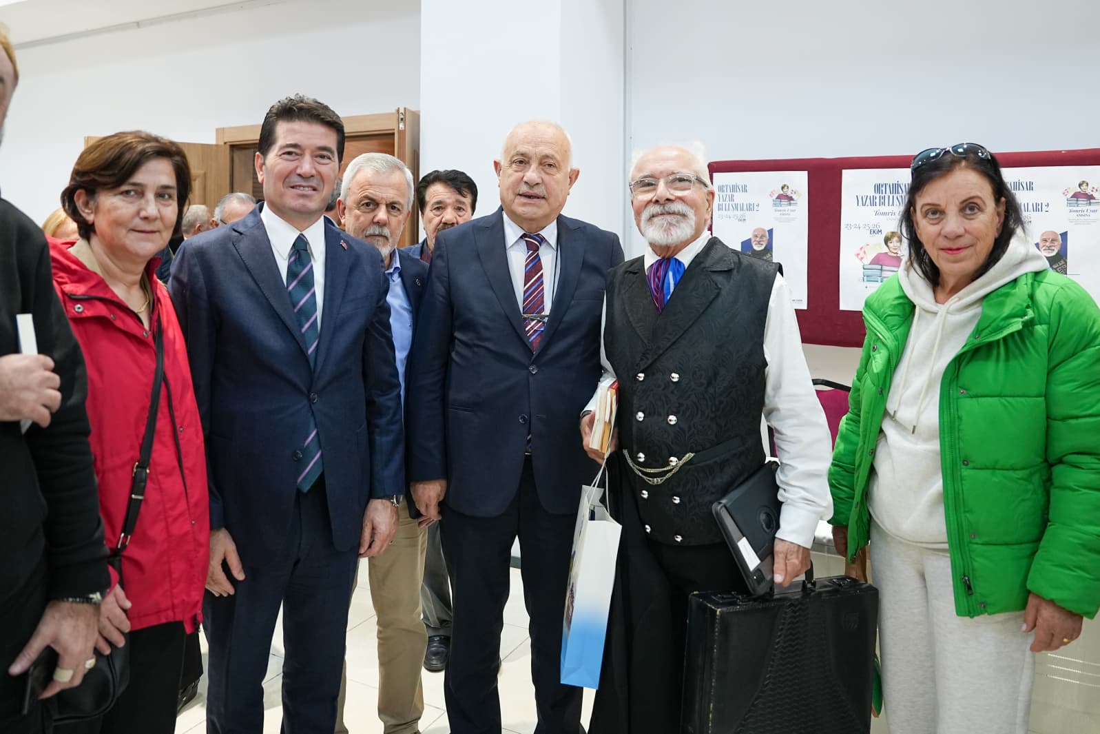 �ORTAH�SAR YAZAR BULU�MALARI�, 