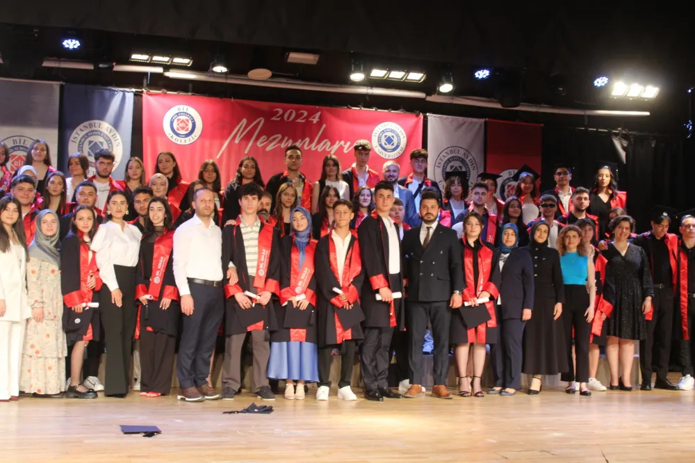 ÖZEL TRABZON BİL ANADOLU LİSESİ’NDEN MUHTEŞEM BİR MEZUNİYET TÖRENİ