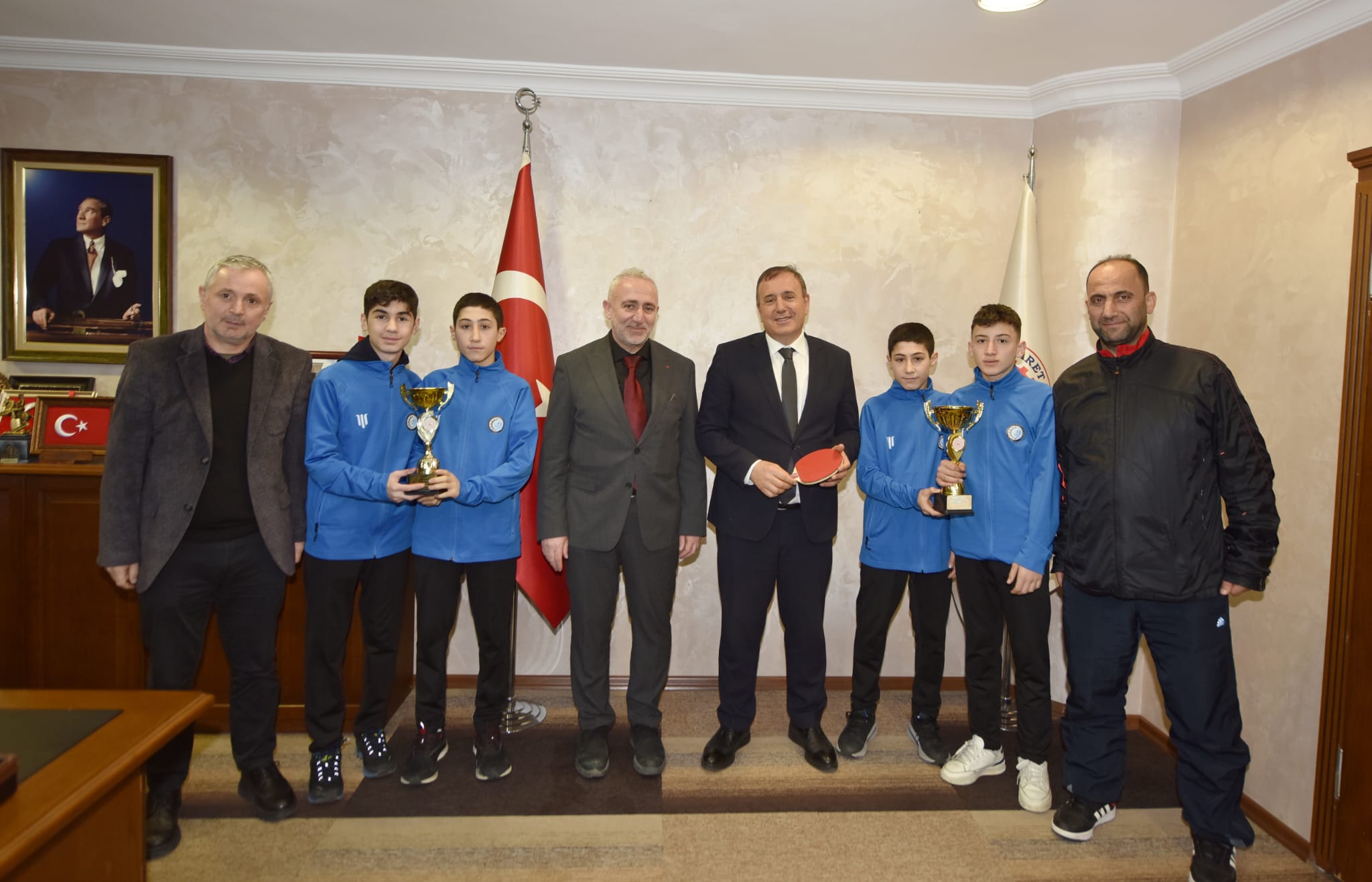 �ampiyon ��rencilerden TTSO'ya ziyaret
