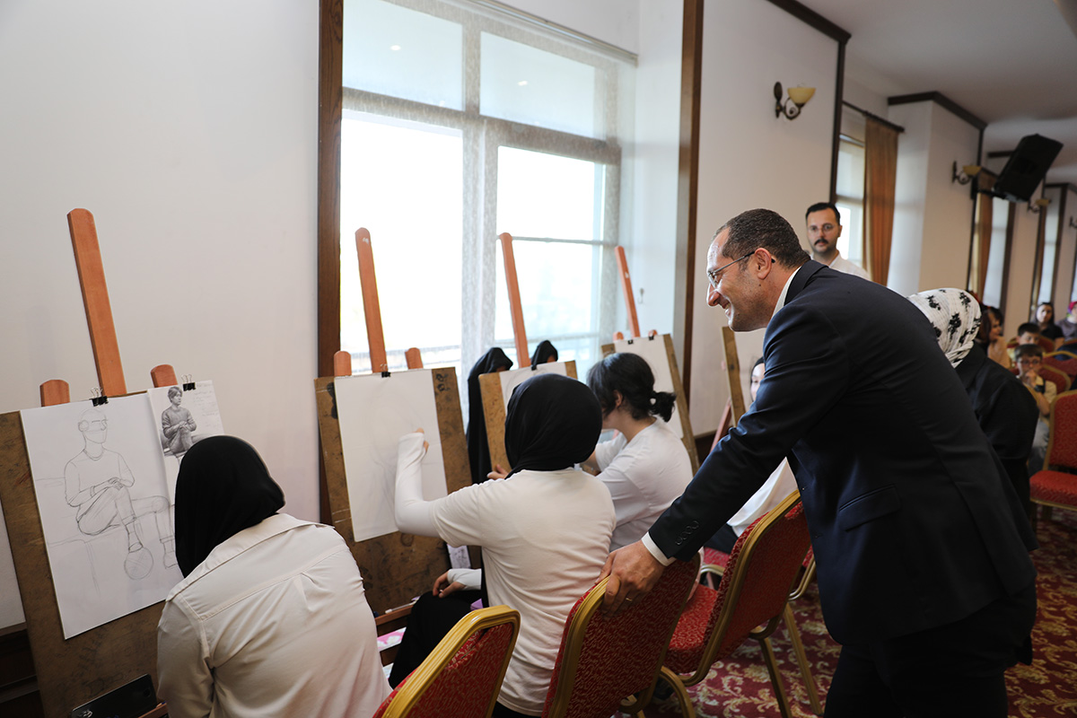 SANAT AKADEMİSİ YAZ SONU GÖSTERİSİ GERÇEKLEŞTİ