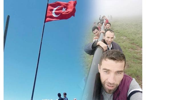 ehitler iin bayrak diktiler

