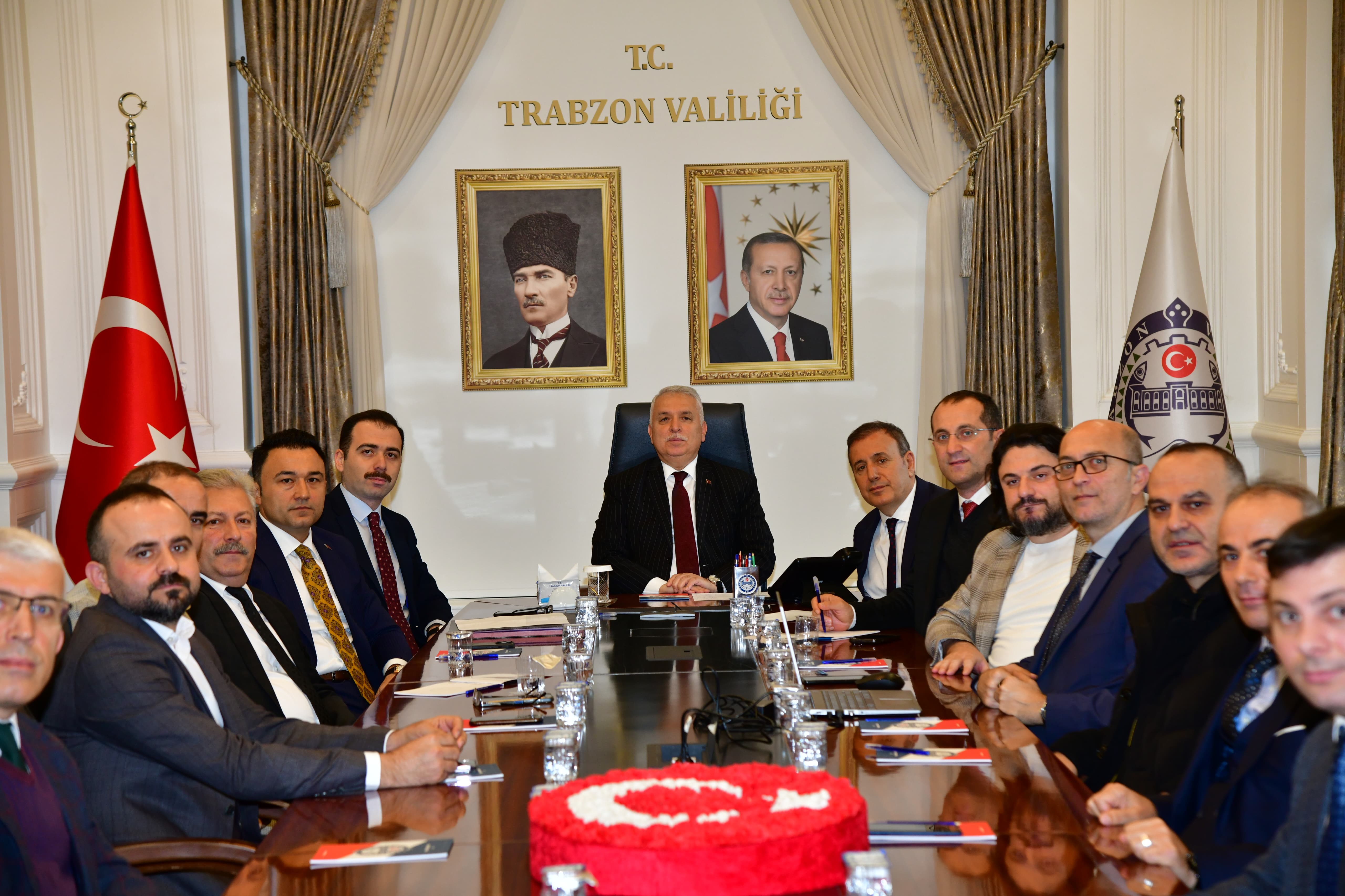 �inik OSB M�te�ebbis heyeti topland�
