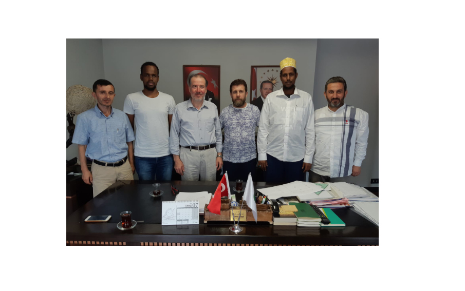 Somalili genlerden Yeilay'a ziyaret
