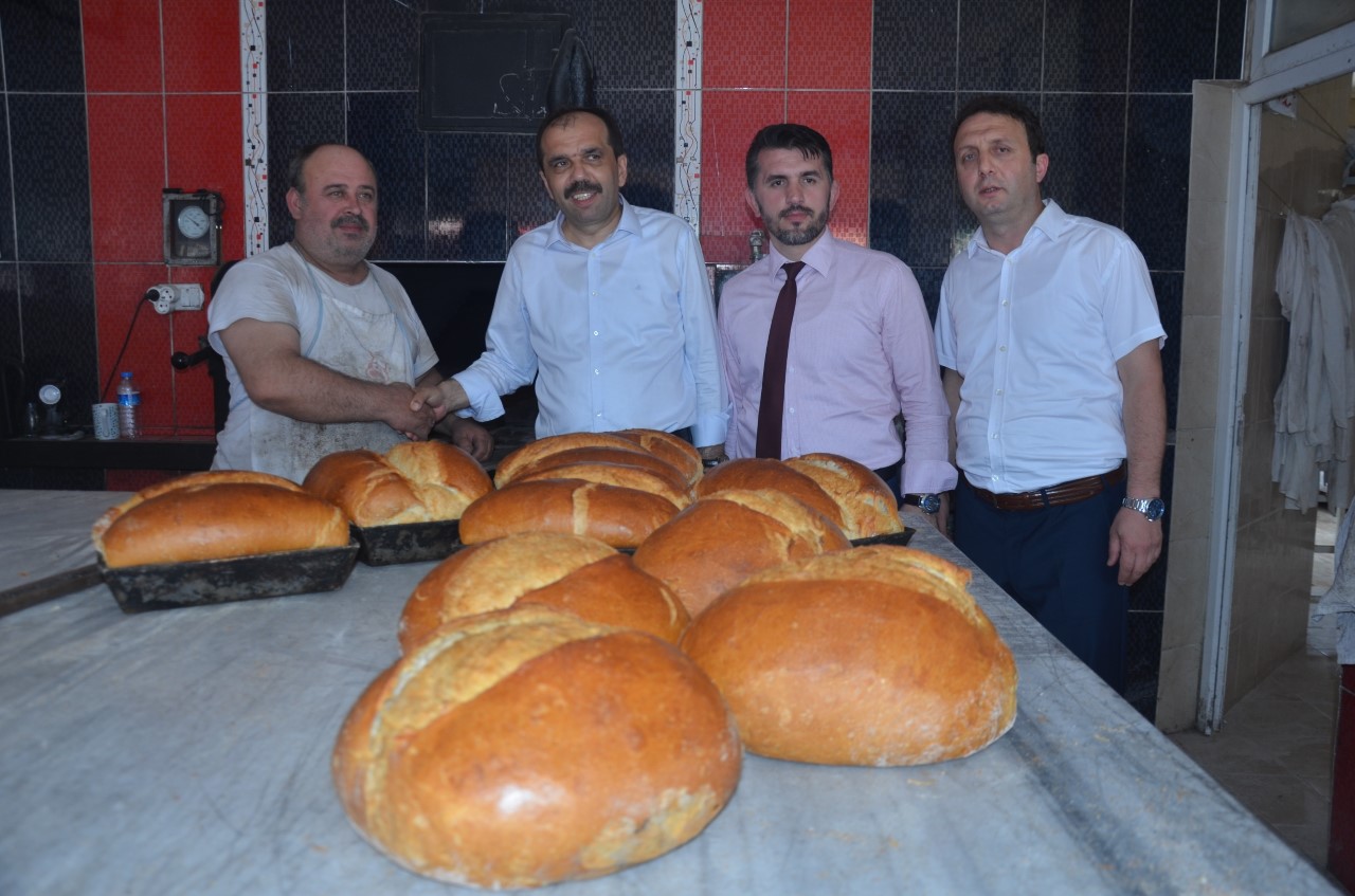 SÜRMENE MİLLLETVEKİLİ ADAYLARINI BAĞRINA BASTI!