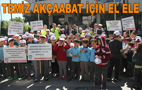 Temiz Bir Akaabat in El Ele
