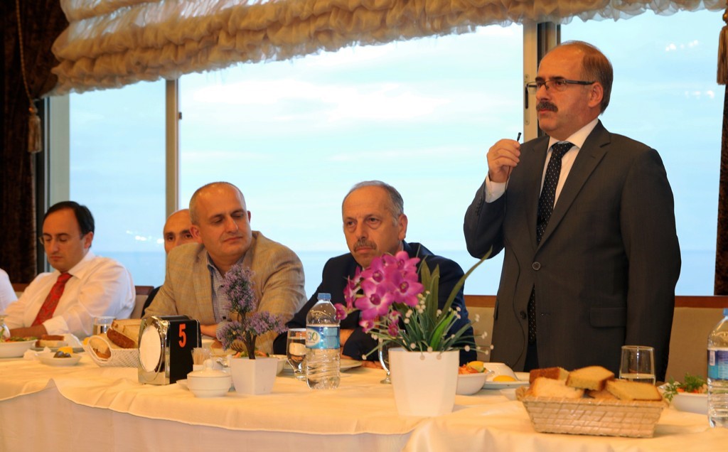 TİSKİ personeli veda gecesinde bir araya geldi