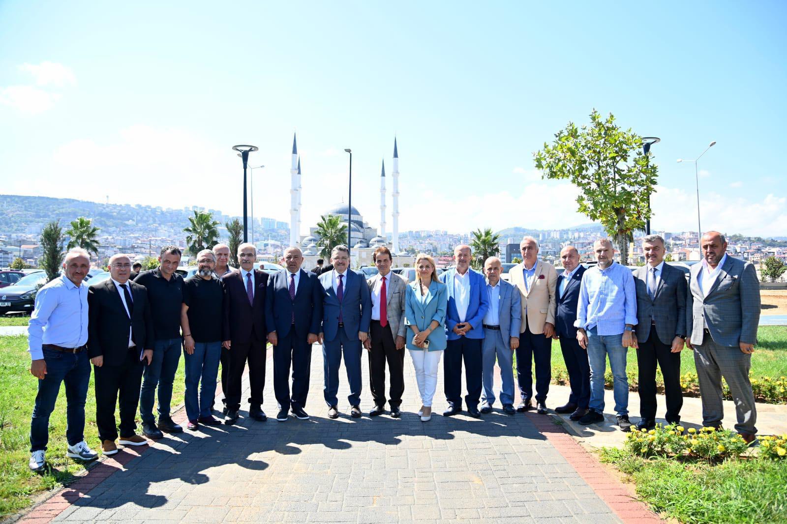 Trabzon Günleri'nin zengin bir içerikle yapılacağını açıklayan Başkan Genç, herkesi etkinliğe davet etti