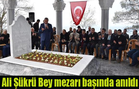 Trabzon'da Ali kr Bey mezar banda anld 