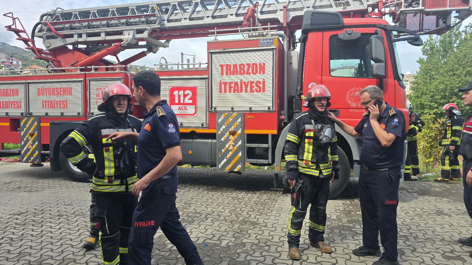 TRABZON�DA AVM�DE �IKAN YANGIN KONTROL ALTINA ALINDI