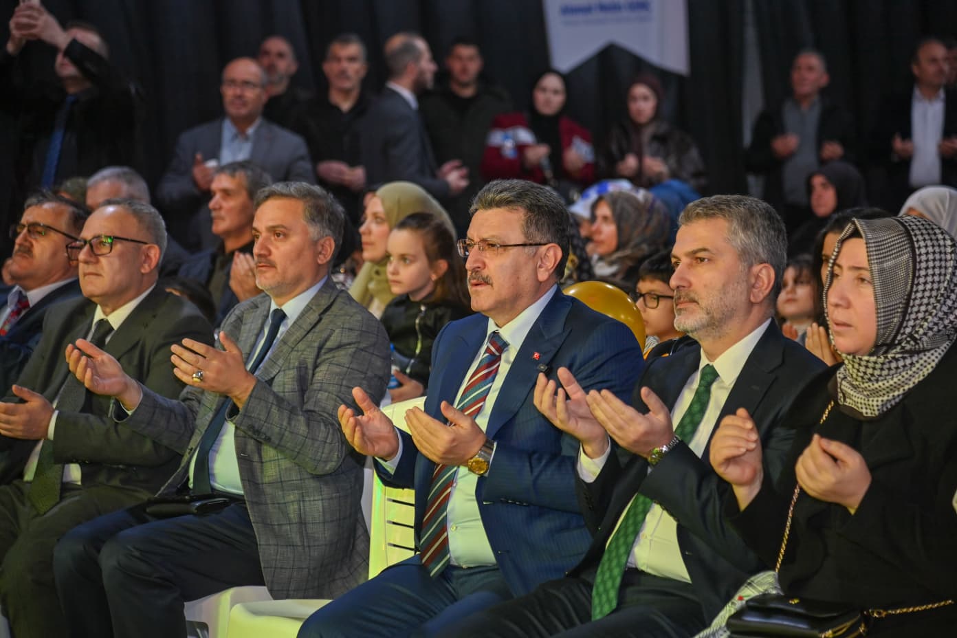 TRABZON'DA RAMAZAN'A CO�KULU KAR�ILAMA