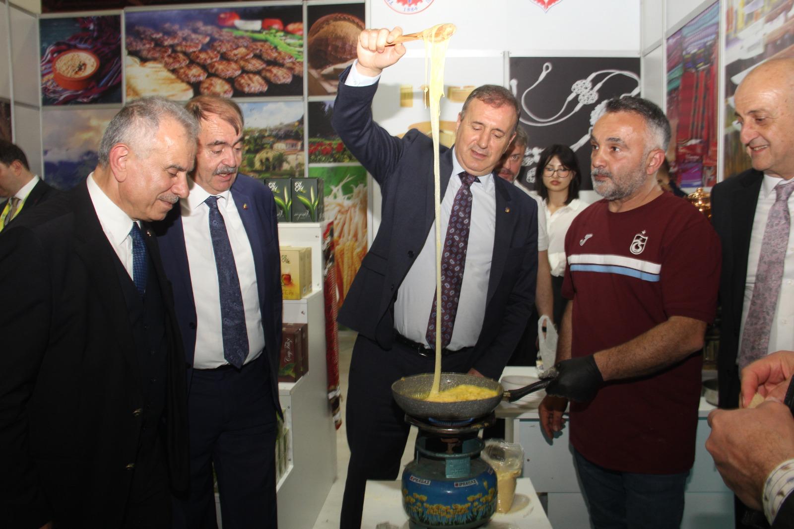 Trabzon�un �r�nleri Y�REX�de tan�t�l�yor

