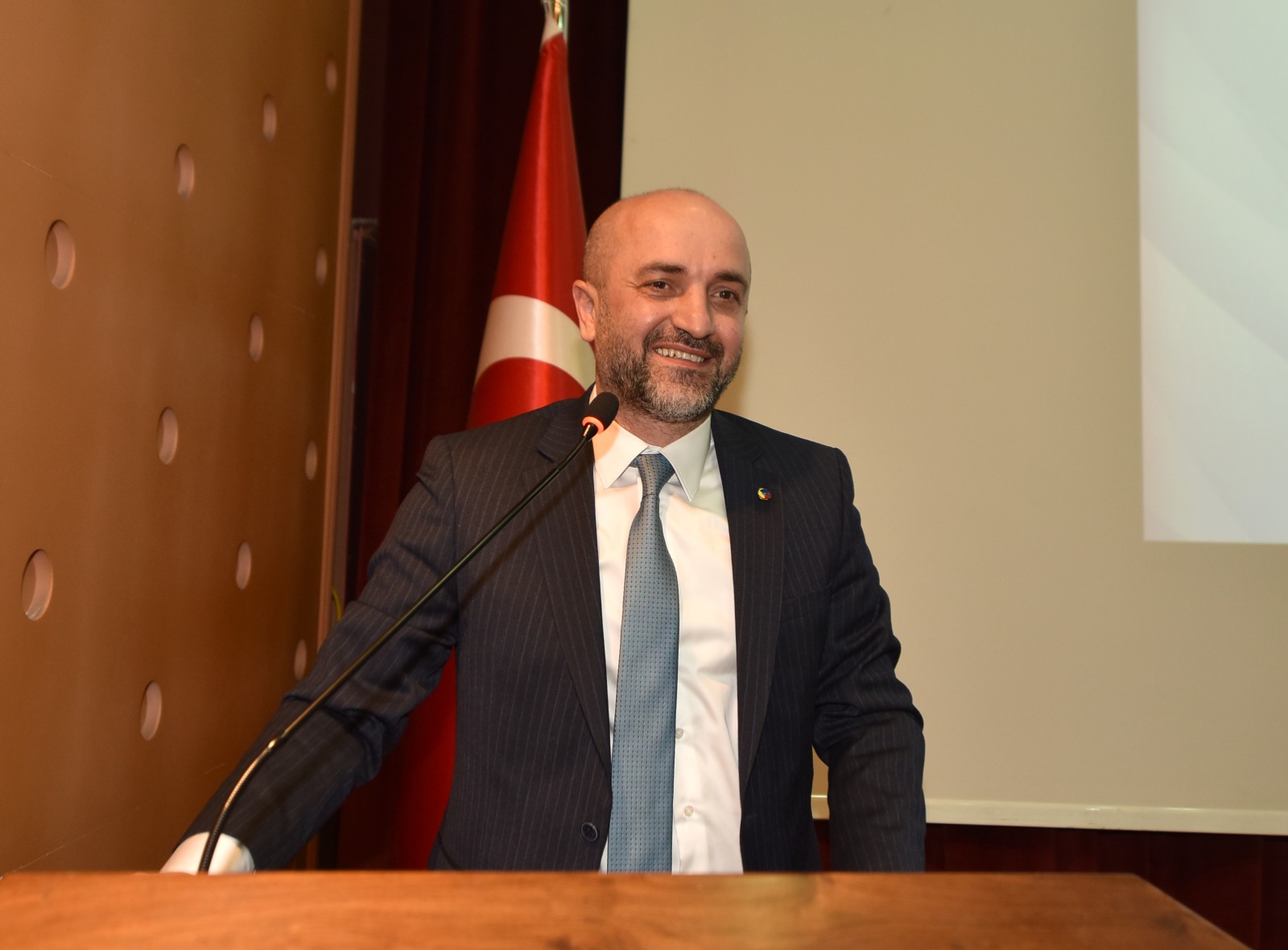 TTSO Ba�kan Yard�mc�s� Ba�, akaryak�t sekt�r�n�n talepleri ve ��z�m �nerilerini aktard�

