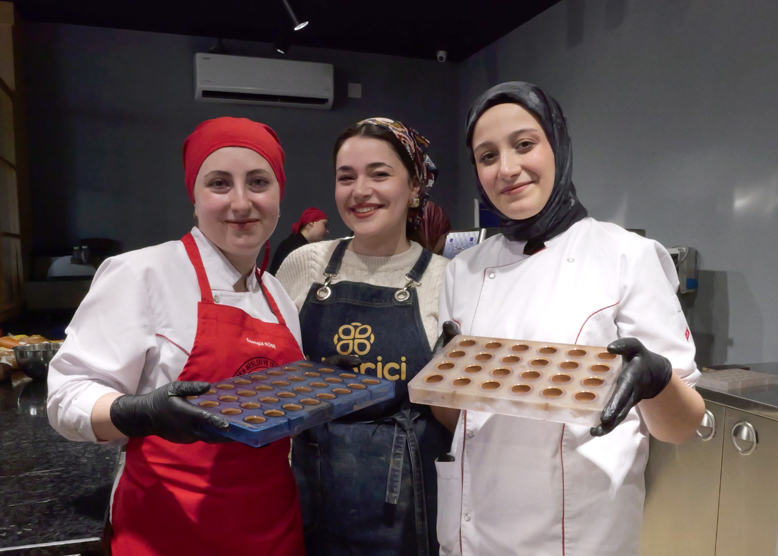 TTSO ��rencilere �ikolata yapmay� ��retiyor