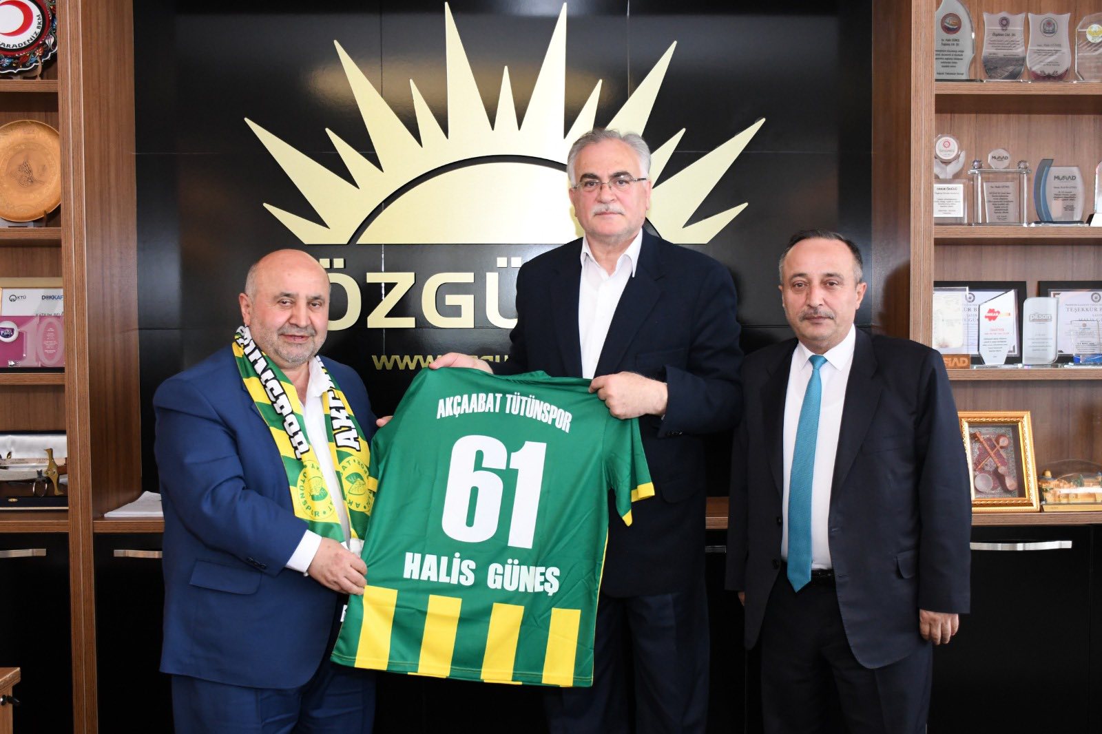 T�T�NSPOR'DAN �ZG�NE�'E Z�YARET