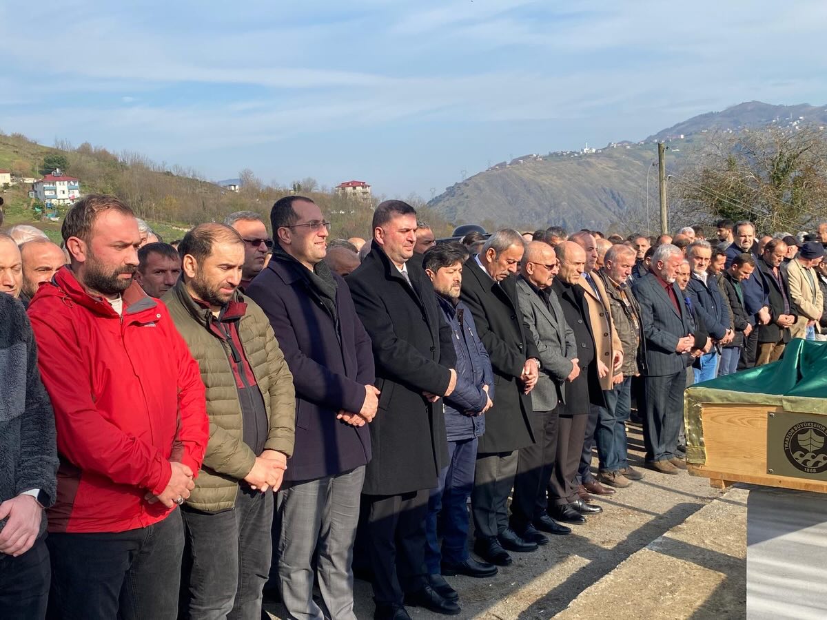 �LK� OCA�I BA�KANI KOǒUN ACI G�N�
