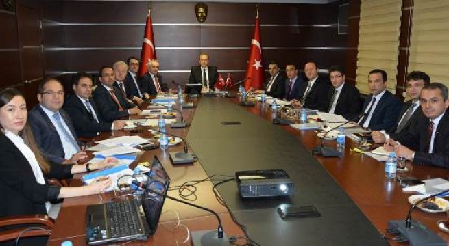 Vali Yavuz,Kaymakamlar Biraraya Toplad
