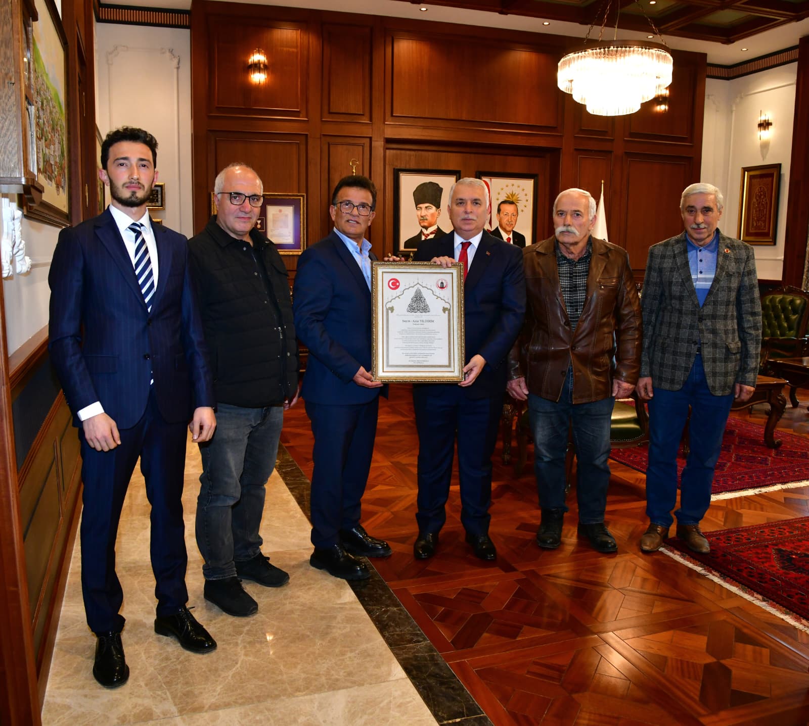 Vali Y�ld�r�m, Galyan �ataltepe �ehitli�i Derne�i Y�netimini Kabul Etti
