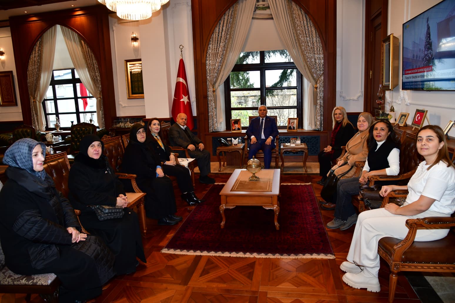 Vali Y�ld�r�m L�semi ve Engelli G�n�ll�leri Derne�ini Kabul Etti 
