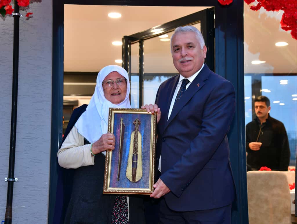 Vali Yıldırım, Yıldızlı Huzurevi’ni Ziyaret Etti
