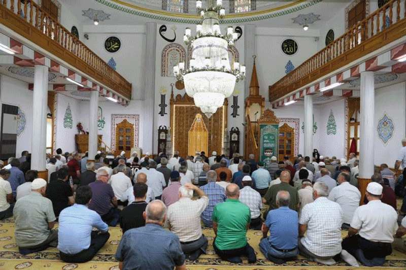 VATAN AŞKIYLA: AKÇAABAT 15 TEMMUZ’U UNUTMADI, UNUTTURMADI