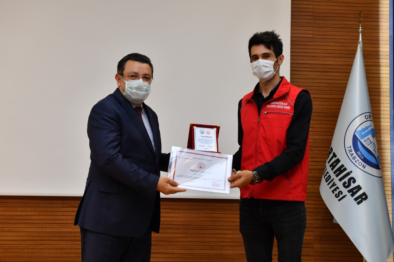 Vefakr personele plaket takdimi!


