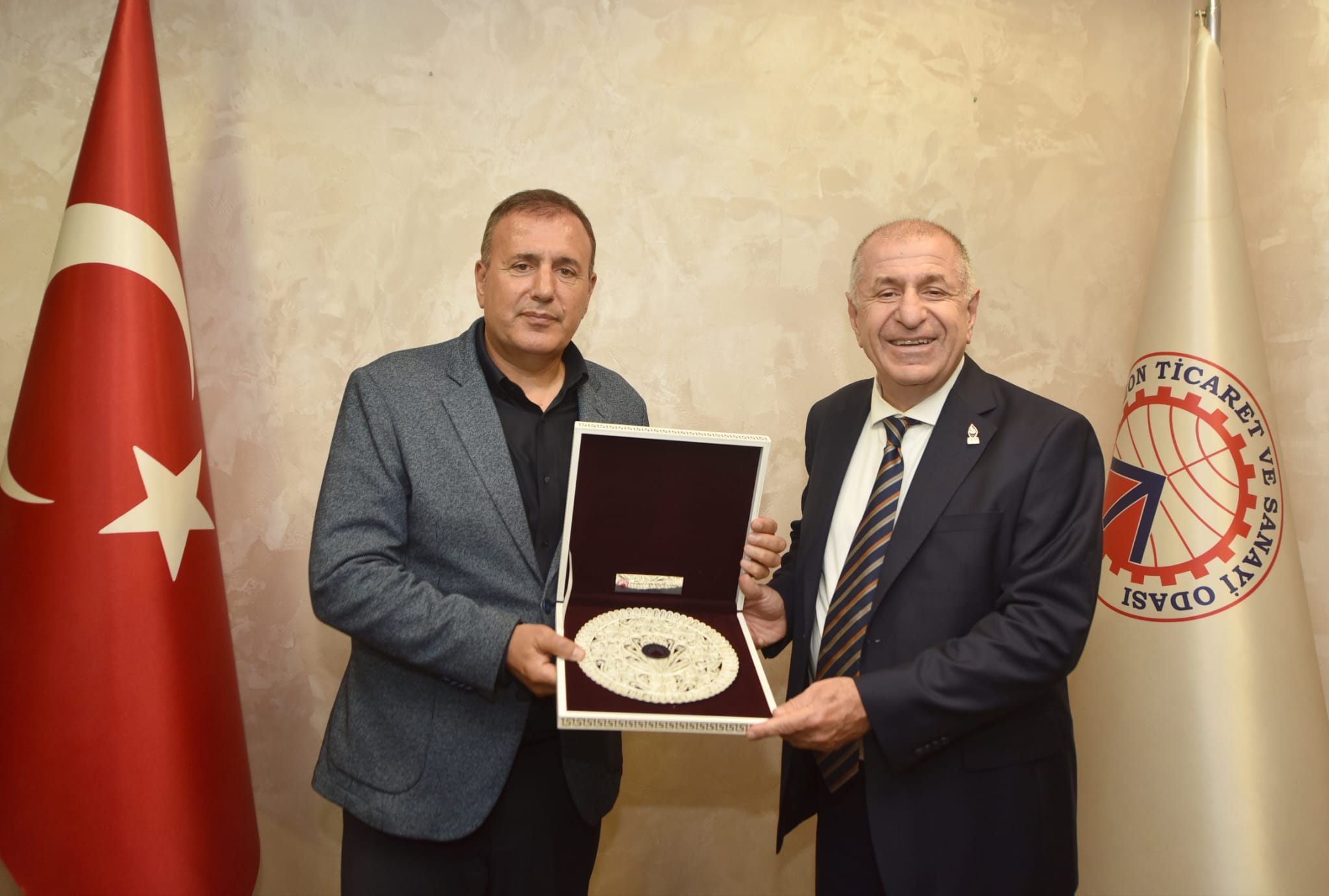 Zafer Partisi Genel Başkanı Özdağ'dan TTSO'ya ziyaret