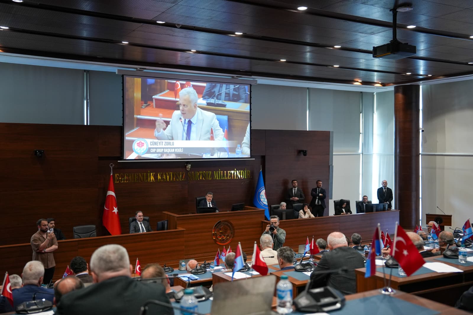 ZORLU, K�LT�R YOLU FEST�VALݒNDE YA�ANAN ULA�IM MA�DUR�YET�N� D�LE GET�RD�