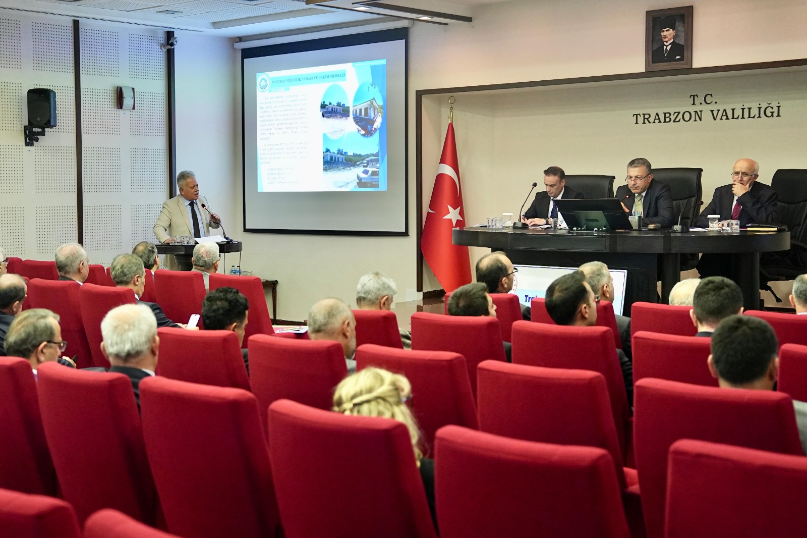 ZORLU: “TOPLUMUN HER KESİMİNE YÖNELİK PROJELER GELİŞTİRİYORUZ”