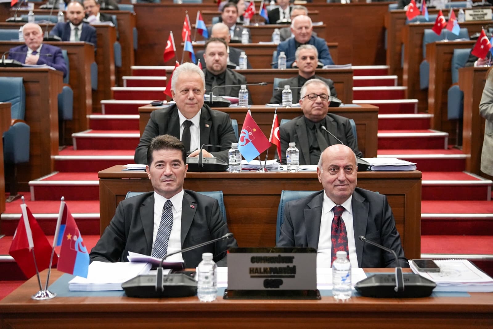 ZORLU VE AKAÇ’TAN BÜYÜKŞEHİR MECLİSİ’NDE DİKKAT ÇEKEN AÇIKLAMALAR…